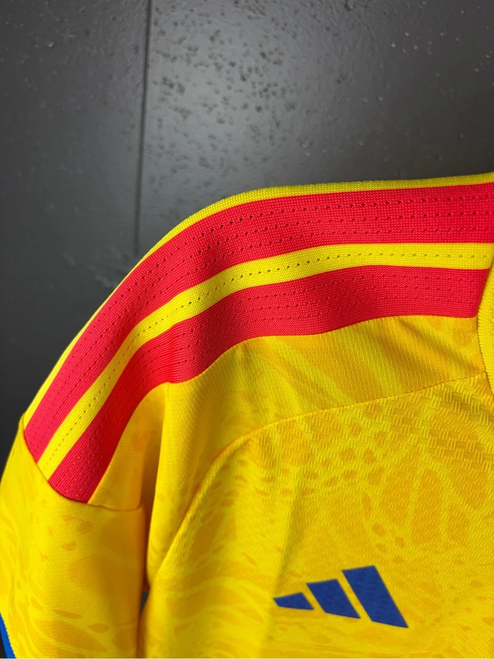 adidas Columbia 2026 Home Authentic Jersey Impact Yellow Size Large Brand New